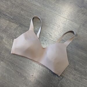 Lululemon Hold True Nude Wireless Sports Bra